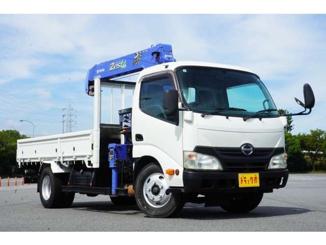 Hino Dutro 10