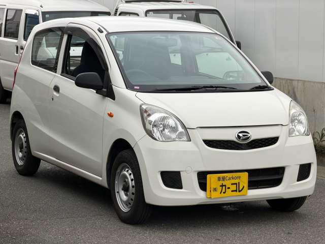 Daihatsu Mira 3