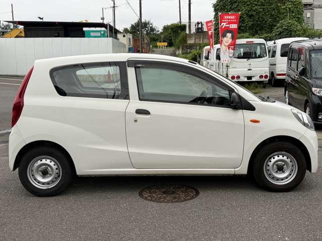 Daihatsu Mira 4