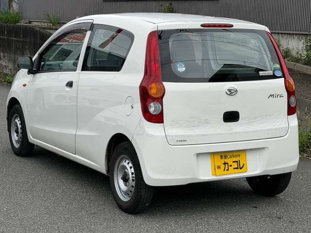 Daihatsu Mira 6