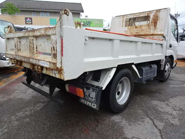 Hino Dutro 12