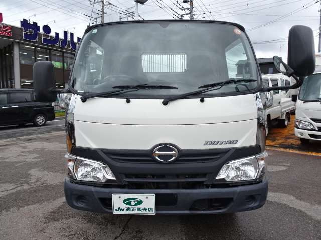 Hino Dutro 8