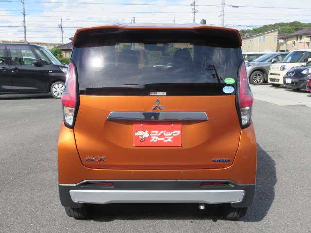 Mitsubishi eK X 10