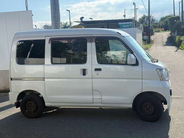 Toyota Pixis Van 4