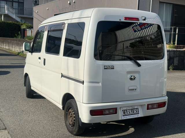 Toyota Pixis Van 6