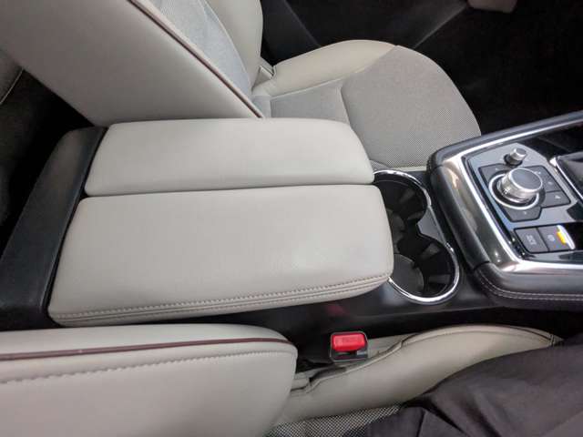 Mazda CX-8 12