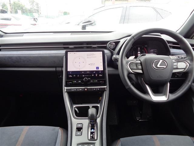 Lexus LBX 12