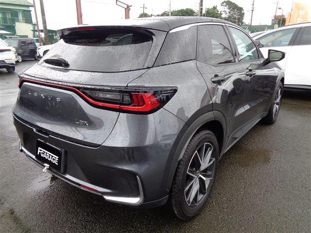 Lexus LBX 8