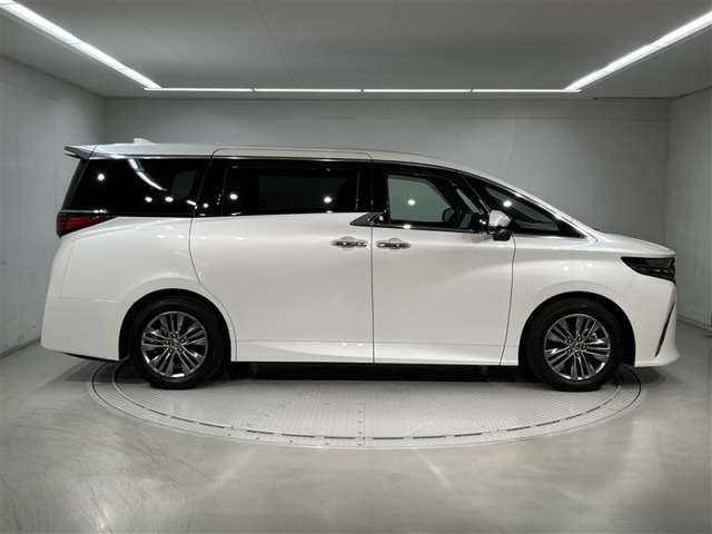 Toyota Alphard 12