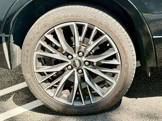 Cadillac XT4 5