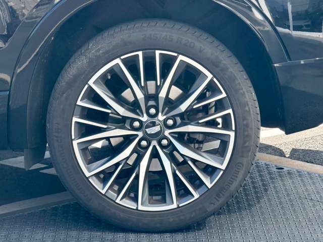Cadillac XT4 10