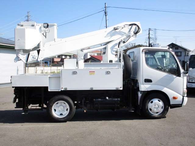 Hino Dutro 7