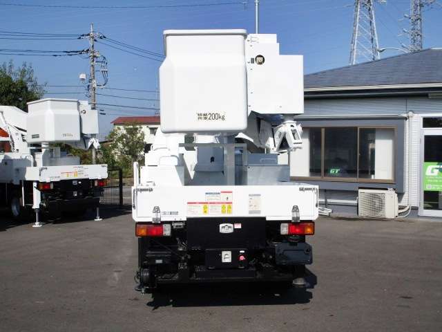 Hino Dutro 10
