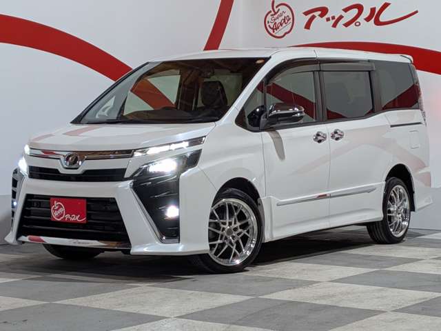 Toyota Voxy 2