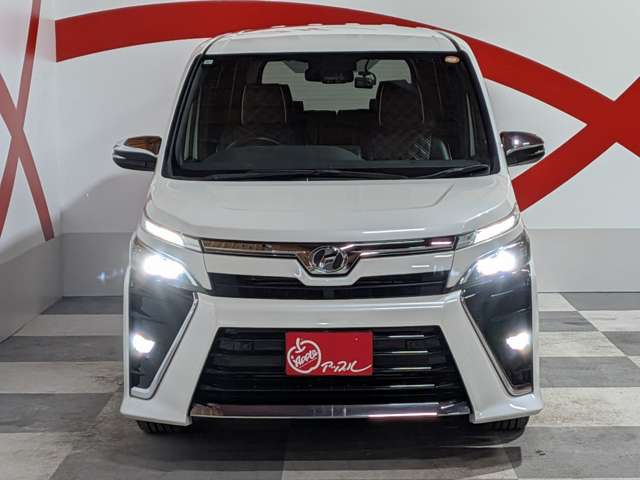 Toyota Voxy 6