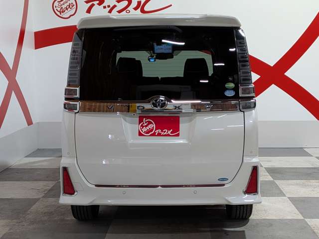 Toyota Voxy 10