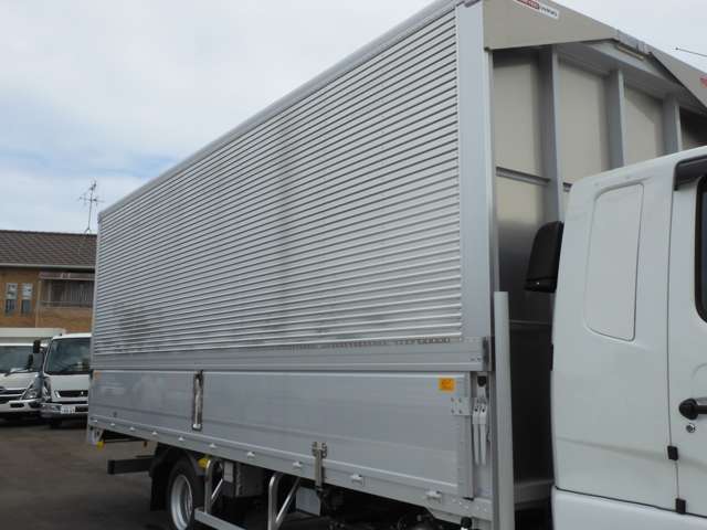 Mitsubishi Fuso Fighter 12