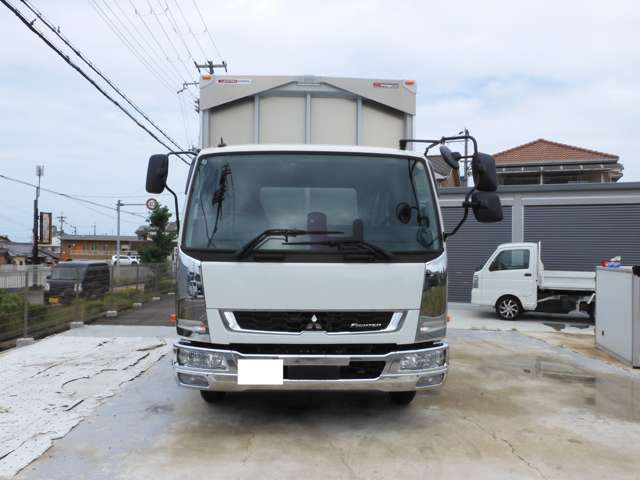 Mitsubishi Fuso Fighter 4