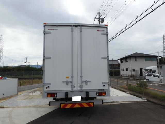 Mitsubishi Fuso Fighter 7