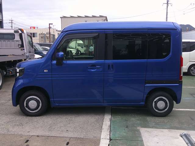 Honda N-VAN 8