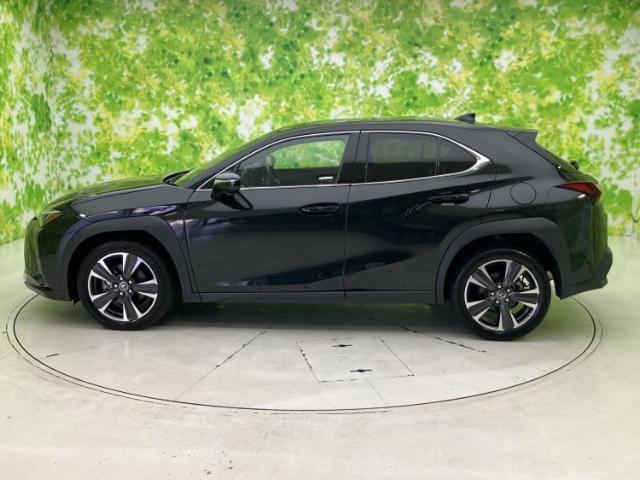 Lexus UX 5