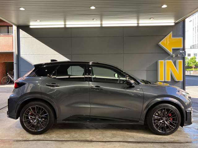 Lexus LBX 10