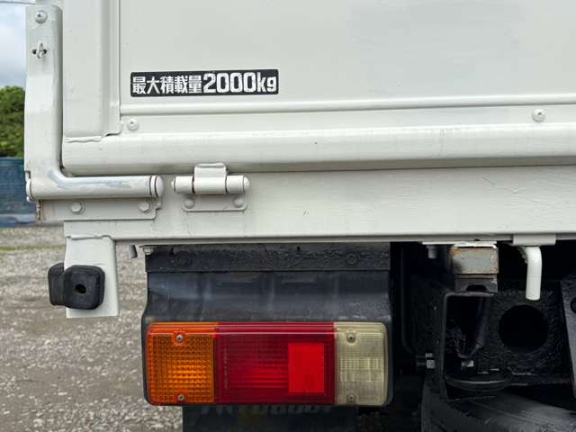 Hino Dutro 12