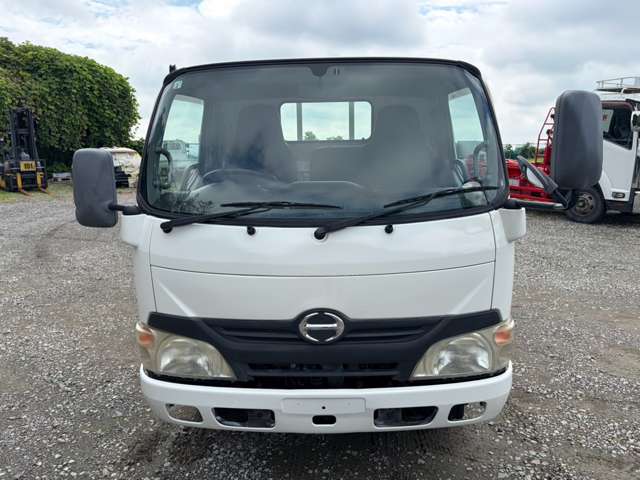 Hino Dutro 2