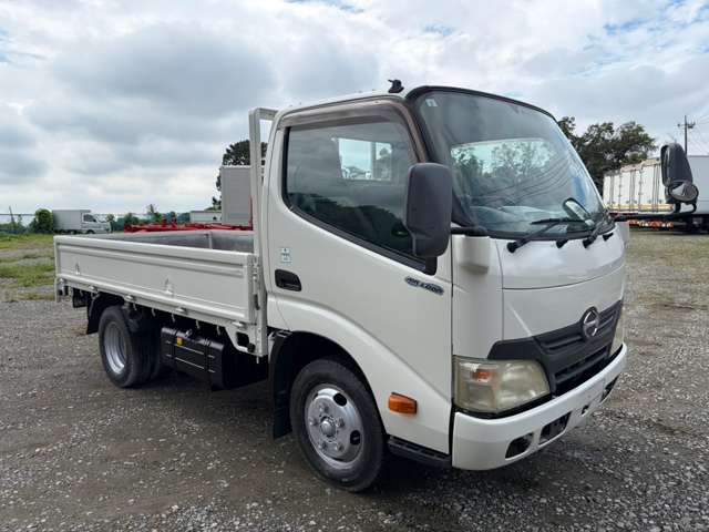 Hino Dutro 4
