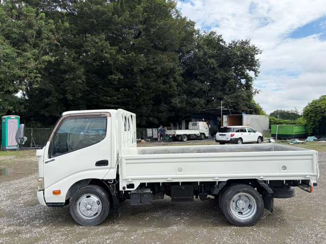 Hino Dutro 5