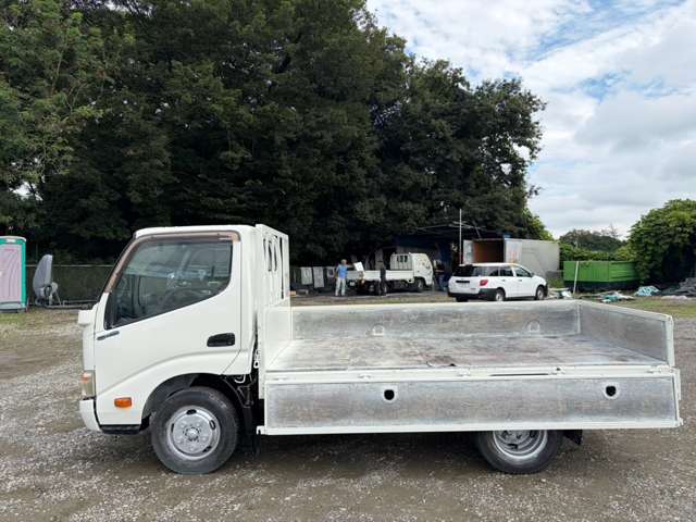 Hino Dutro 6