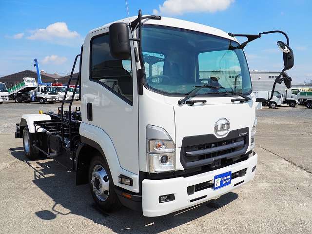UD Trucks Condor 3