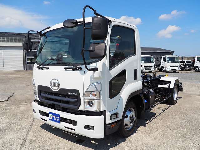 UD Trucks Condor 5