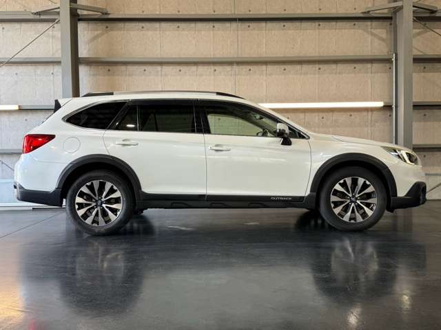 Subaru Legacy Outback 10