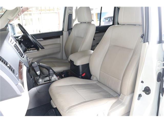 Mitsubishi Pajero 6