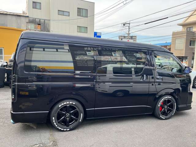 Toyota Hiace Van 9
