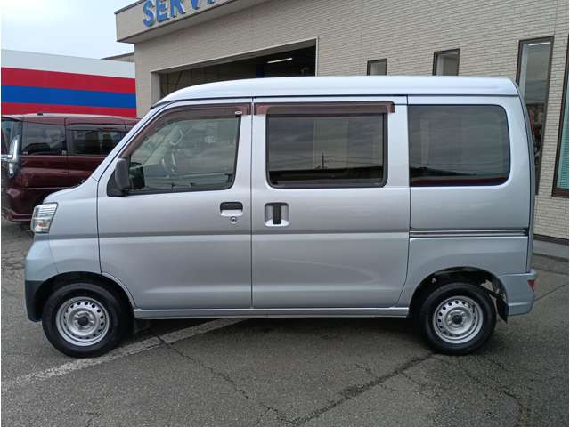 Daihatsu Hijet Cargo 8