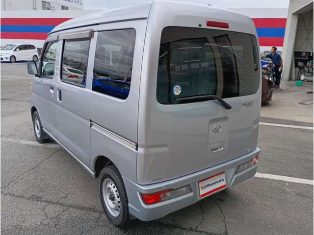 Daihatsu Hijet Cargo 9