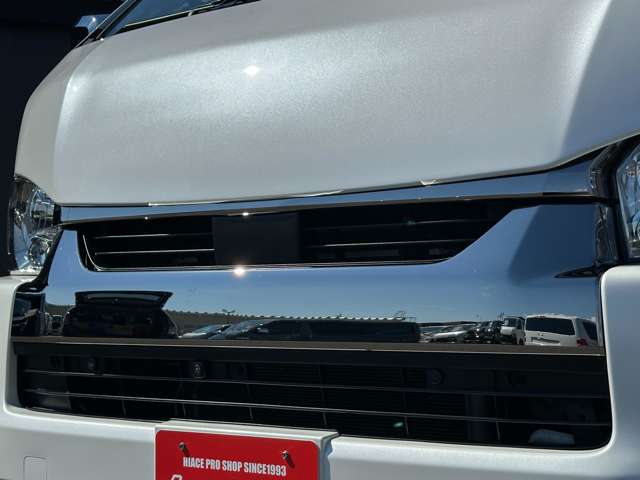 Toyota Hiace Van 4