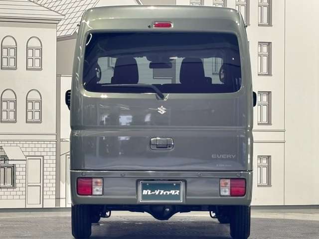 Suzuki Every 8
