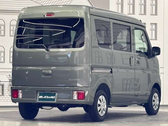 Suzuki Every 9