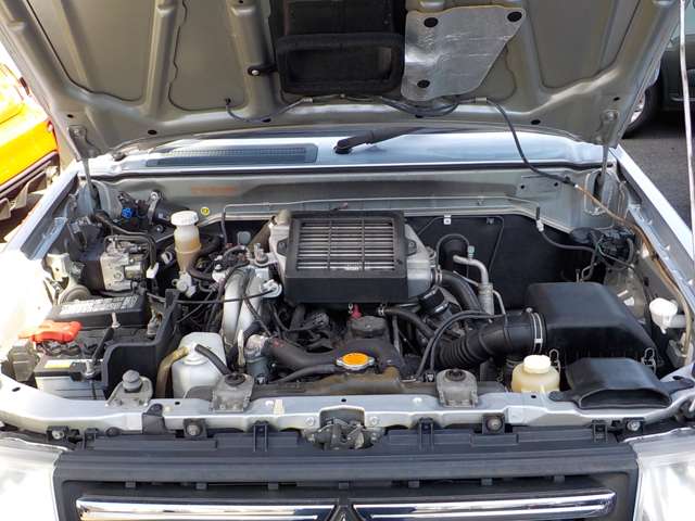 Mitsubishi Pajero Mini 12