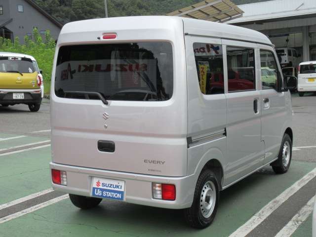 Suzuki Every 2