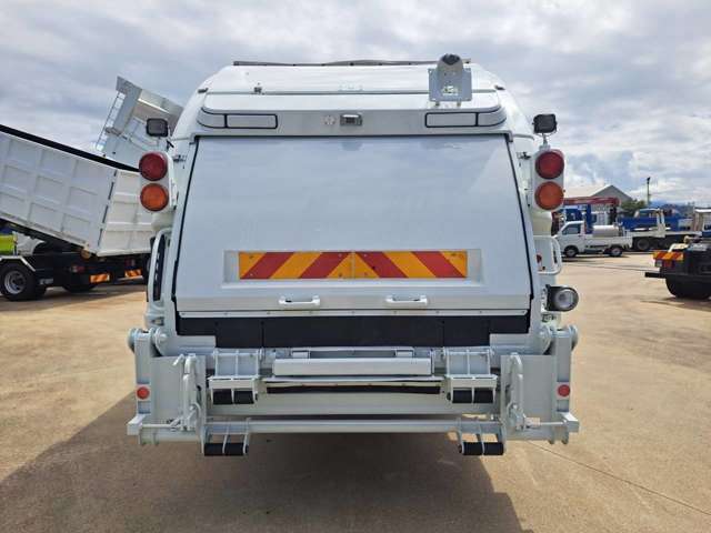 Hino Ranger 7