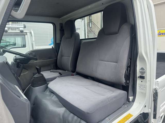 Isuzu Elf 8