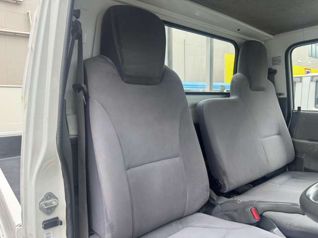 Isuzu Elf 9