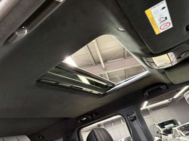 Mercedes-Benz G-Class 8