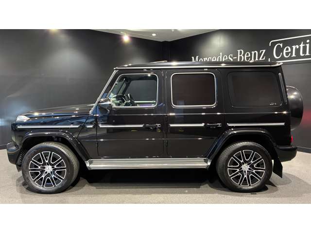 Mercedes-Benz G-Class 2