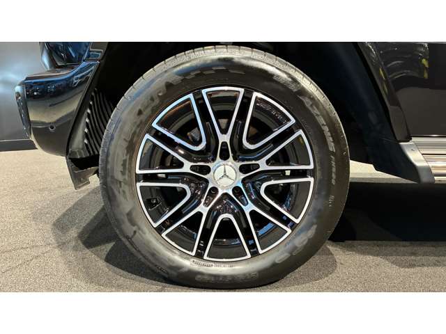 Mercedes-Benz G-Class 3