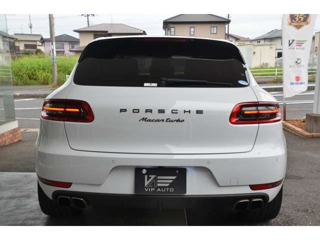 Porsche Macan 11